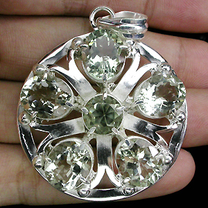 Кулон  с зелеными аметистами