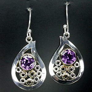 Симпатичные серьги с аметистами