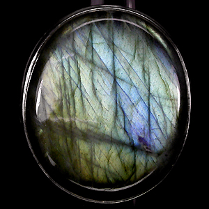 Крупное кольцо с лабрадоритом