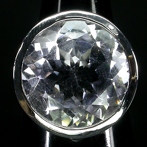 Перстень с розовым аметистом и перидотами