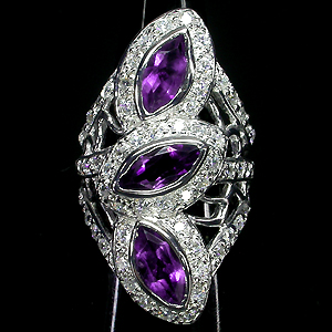 Эффектное кольцо с аметистами