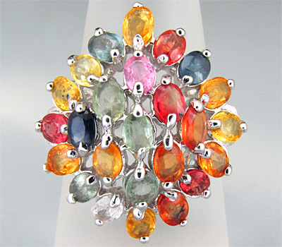 Праздничное кольцо с разноцветными сапфирами