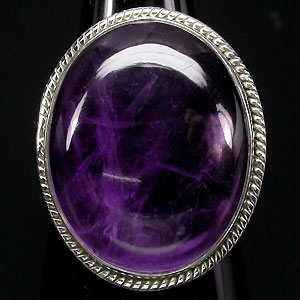 Кольцо со сливовым аметистом