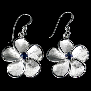 Симпатичные серьги с сапфирами