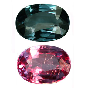 Гранат с александритовым эффектом 0,6 карат