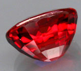 Великолепный красный циркон 8,18 карат 