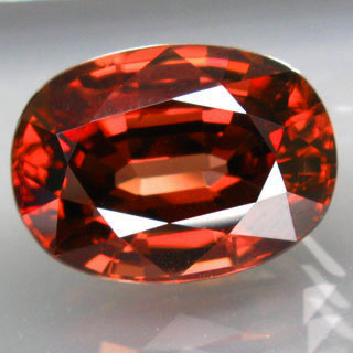 Чистейший оранжевый циркон 9,81 карат