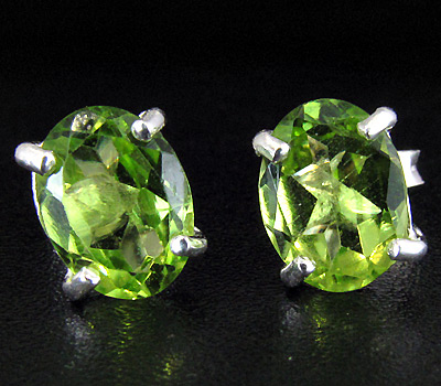 Пусеты с перидотами