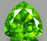 Крупный перидот 12,23 карат 