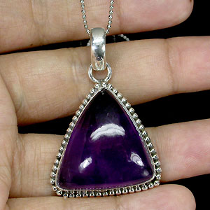 Кулон со сливовым кабошоном аметиста