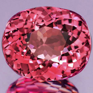 Красный турмалин 7,4 карат