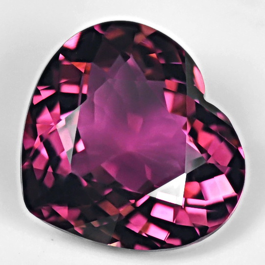 Рубеллит турмалин 3,72 карат