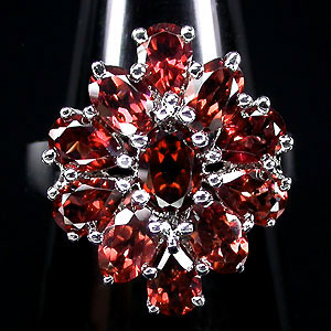 Замечательное кольцо с гранатами