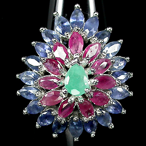 Кольцо с изумрудом и сапфирами