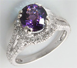 Кольцо с фиолетовой шпинелью и бриллиантами Золото