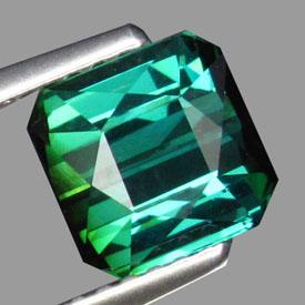 Яркий турмалин 1,75 карат