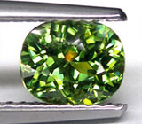 Демантоид гранат 1,36 карат 