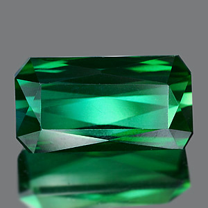 Чистейший крупный турмалин 10,97 карат