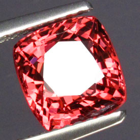 Красивая шпинель 2,58 карат