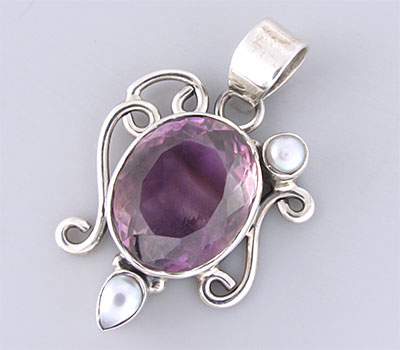 Кулон с аметистом и жемчугом