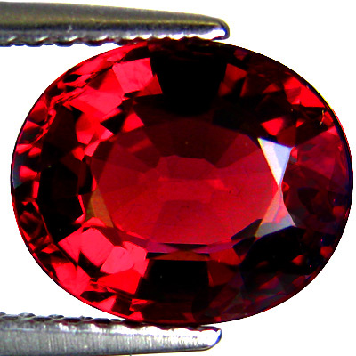 Чистейший родолит гранат 4,23 карат