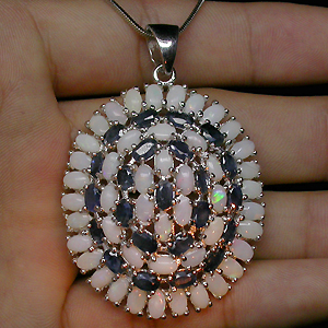 Кулон с белыми solid опалами и сапфирами