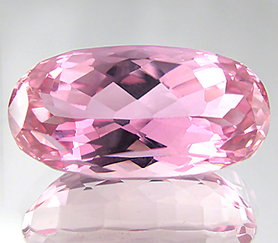Розовый кунцит 10,75 карат
