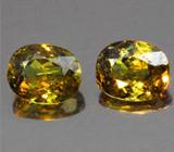 Пара демантоидов 2,18 карат 