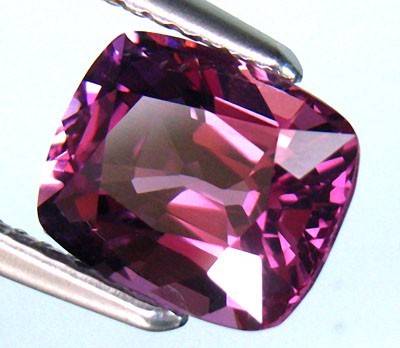 Великолепная шпинель 2,69 карат