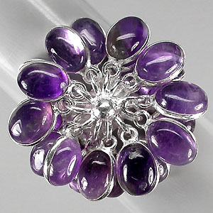 Оригинальное кольцо со сливовыми аметистами