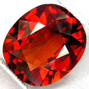 Крупный спессартин 10,72 карат