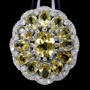 Замечательное кольцо с цитринами