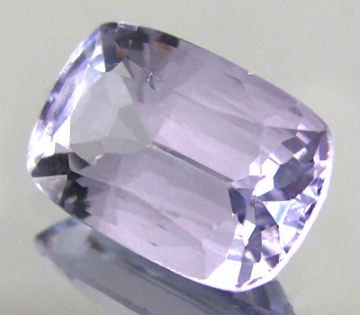 Лавандовая шпинель 2,05 карат