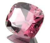 Пурпурно-розовая шпинель 2,5 карат 
