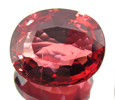 Розовая шпинель 2,88 карат