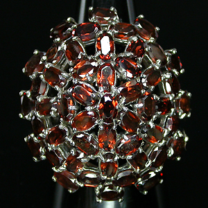 Великолепное крупное кольцо с гранатами