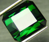 Крупный зеленый турмалин 8,87 карат 