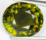 Оливковый турмалин 6,2 карат 