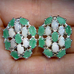 Серьги с изумрудами и solid опалами
