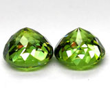 Пара демантоидов 1,32 карат 