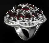 Крупное кольцо с изумительными гранатами Серебро 925