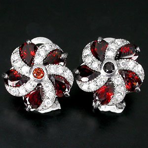 Превосходные серьги с гранатами
