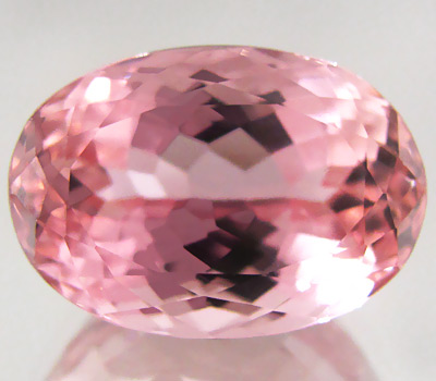 Чистейший розовый кунцит 15,55 карат