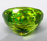 Великолепный зеленый сфен 4,69 карат 