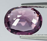 Пурпурно-розовая шпинель 2,07 карат 