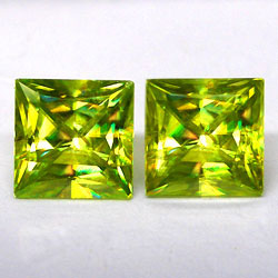 Изумительная пара зеленых сфенов 1,72 карат