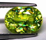 Зеленый сфен 2,09 карат 