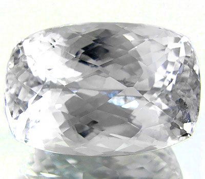 Серебристый кунцит 78 карат