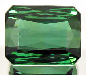 Чистейший зеленый турмалин 3,84 карат