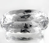 Крупный серебристый кунцит 151,5 карат 